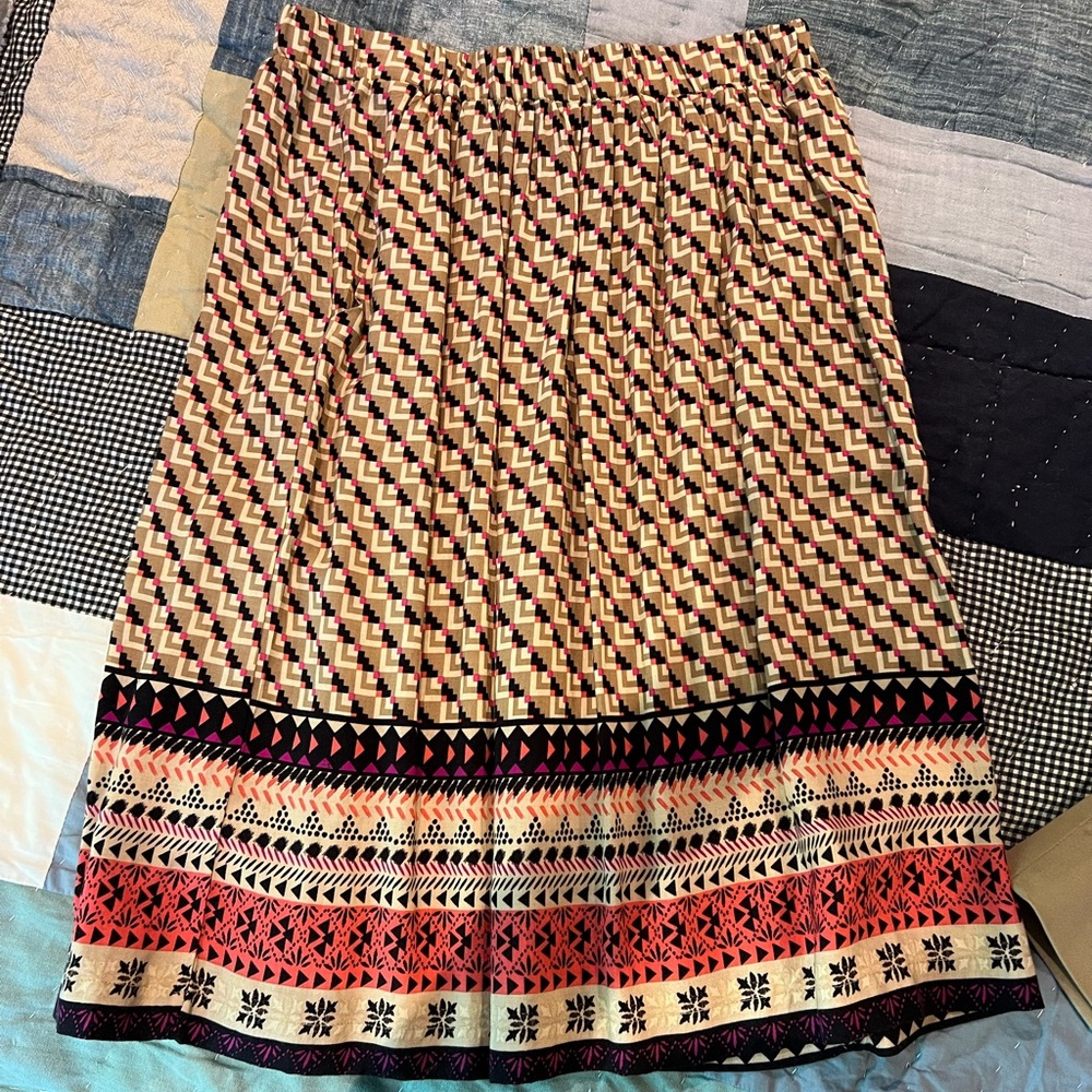 Pleated skirt
